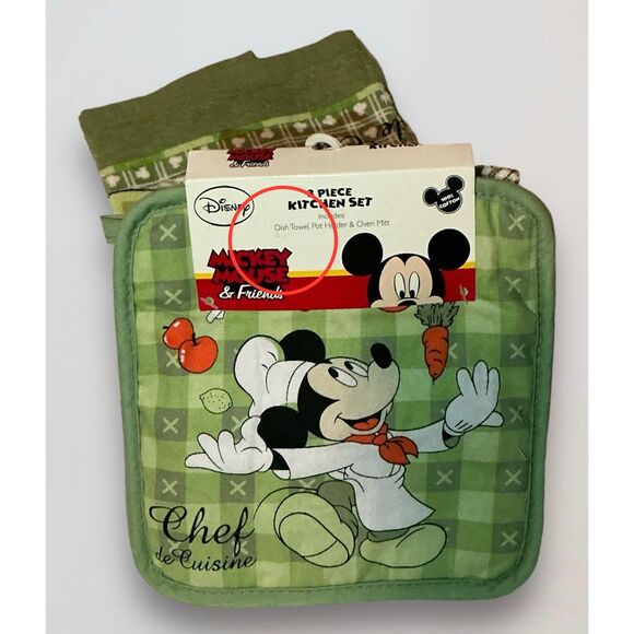 Mickey Mouse & Friends 3 Piece Kitchen Set Dish Towel, Pot Holder, & Oven Mitt - Picture 4 of 10